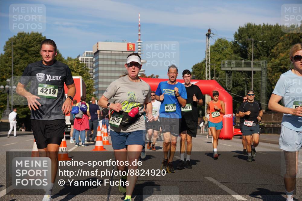 07.09.2025 - BARMER Alsterlauf Yannick Fuchs http://msf.ph/oto/8824920 07.09.2025 09:51:21 Laufen 4219, 3075, 064, 4801, 5501, 4241, 5996 meine-sportfotos.de