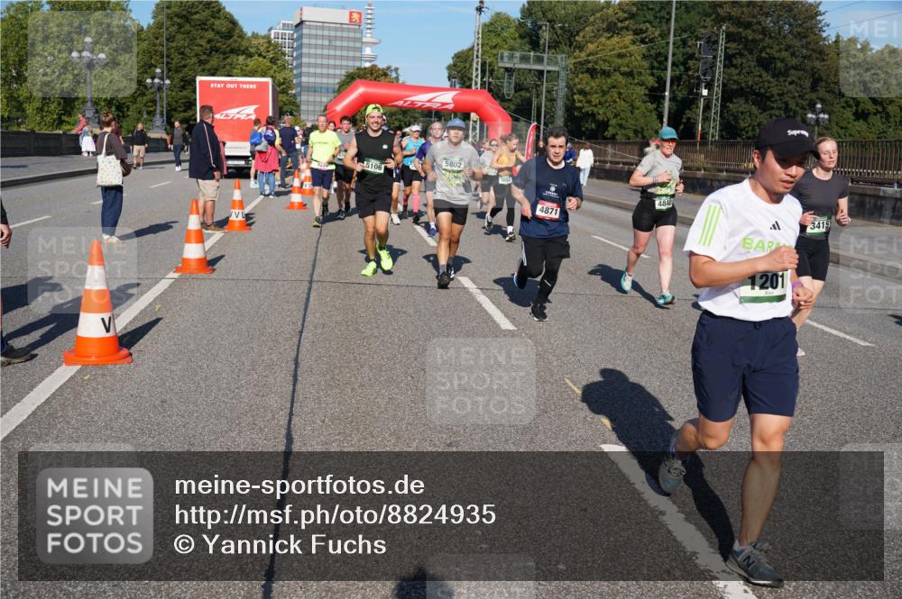 07.09.2025 - BARMER Alsterlauf Yannick Fuchs http://msf.ph/oto/8824935 07.09.2025 09:56:02 Laufen 5106, 5802, 4871, 4840, 1201, 3415 meine-sportfotos.de