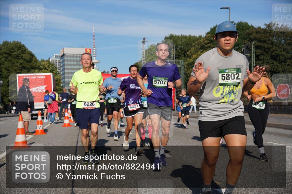 07.09.2025 - BARMER Alsterlauf Yannick Fuchs http://msf.ph/oto/8824941 07.09.2025 09:56:04 Laufen 6226, 5437, 6227, 49, 5707, 136, 5802, 4582 meine-sportfotos.de