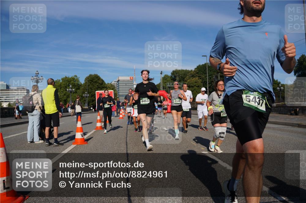 07.09.2025 - BARMER Alsterlauf Yannick Fuchs http://msf.ph/oto/8824961 07.09.2025 09:56:08 Laufen 4197, 599, 4463, 2348, 5705, 258, 26, 5437 meine-sportfotos.de