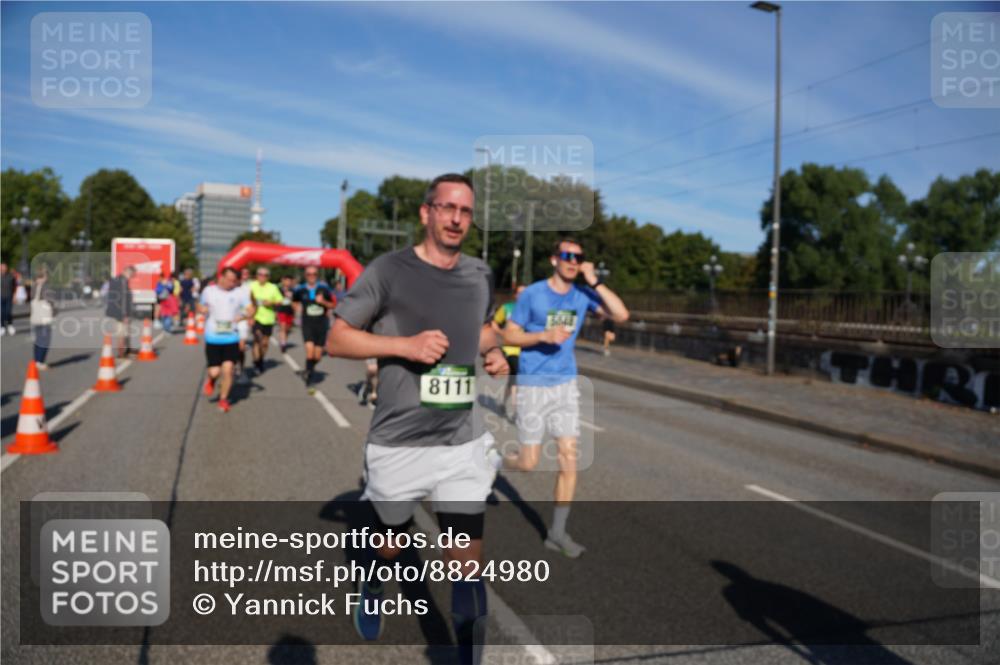 07.09.2025 - BARMER Alsterlauf Yannick Fuchs http://msf.ph/oto/8824980 07.09.2025 09:56:11 Laufen 8111 meine-sportfotos.de