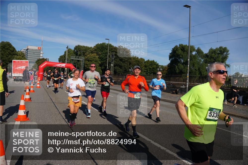 07.09.2025 - BARMER Alsterlauf Yannick Fuchs http://msf.ph/oto/8824994 07.09.2025 09:56:15 Laufen 2424, 675, 5576, 3309, 732, 8, 5339 meine-sportfotos.de