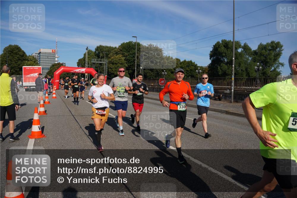 07.09.2025 - BARMER Alsterlauf Yannick Fuchs http://msf.ph/oto/8824995 07.09.2025 09:56:15 Laufen 242, 5576, 3309, 732, 5 meine-sportfotos.de
