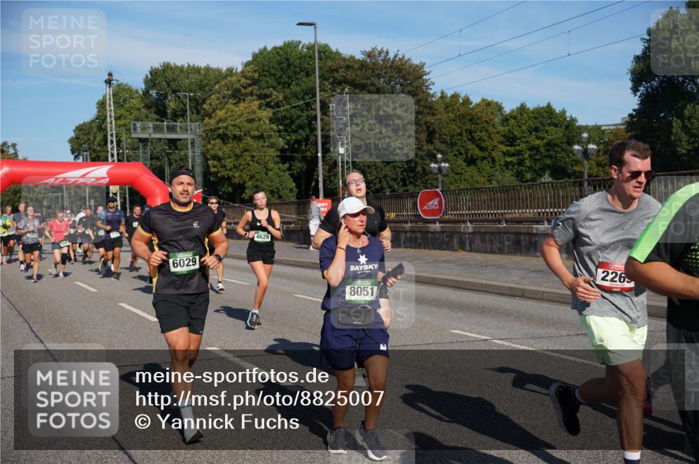 07.09.2025 - BARMER Alsterlauf Yannick Fuchs http://msf.ph/oto/8825007 07.09.2025 09:56:19 Laufen 6029, 4629, 8051, 226 meine-sportfotos.de