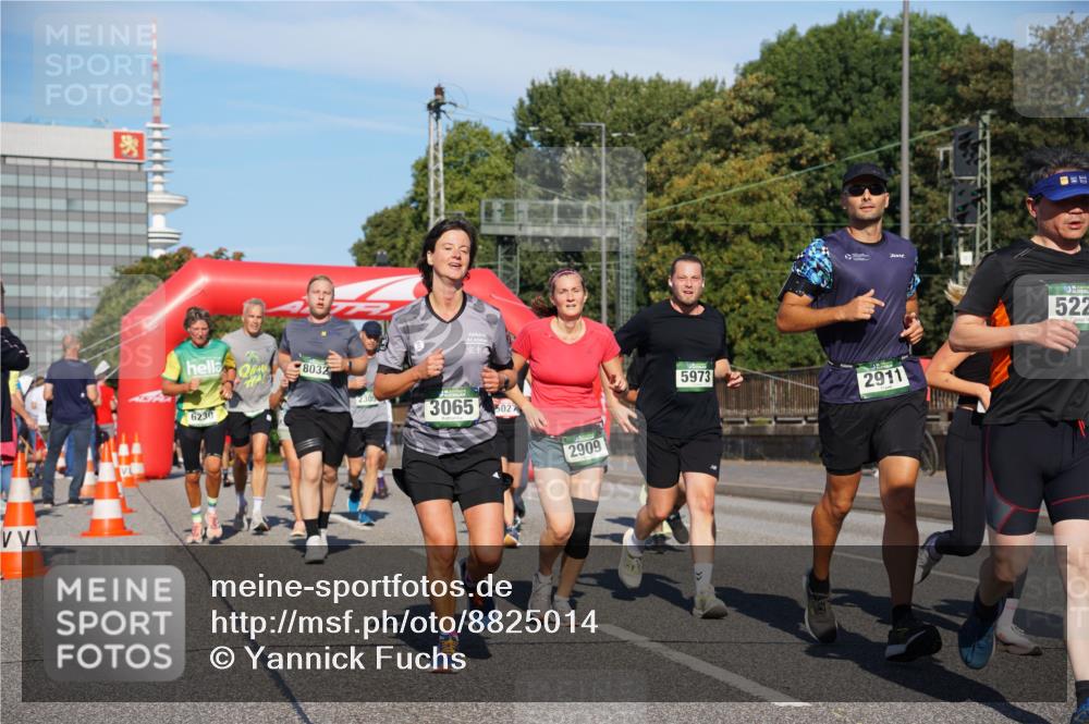 07.09.2025 - BARMER Alsterlauf Yannick Fuchs http://msf.ph/oto/8825014 07.09.2025 09:56:23 Laufen 8032, 6230, 3065, 5027, 2909, 2001, 5973, 2911, 522 meine-sportfotos.de