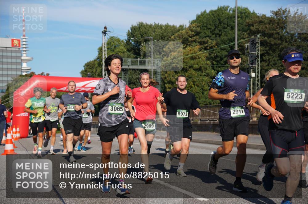 07.09.2025 - BARMER Alsterlauf Yannick Fuchs http://msf.ph/oto/8825015 07.09.2025 09:56:24 Laufen 803, 305, 6230, 3065, 2909, 5973, 7007, 2911, 5223 meine-sportfotos.de