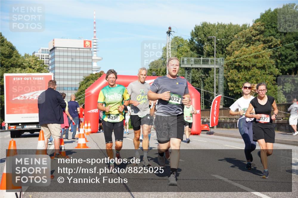 07.09.2025 - BARMER Alsterlauf Yannick Fuchs http://msf.ph/oto/8825025 07.09.2025 09:56:26 Laufen 6230, 3032, 2434, 027 meine-sportfotos.de