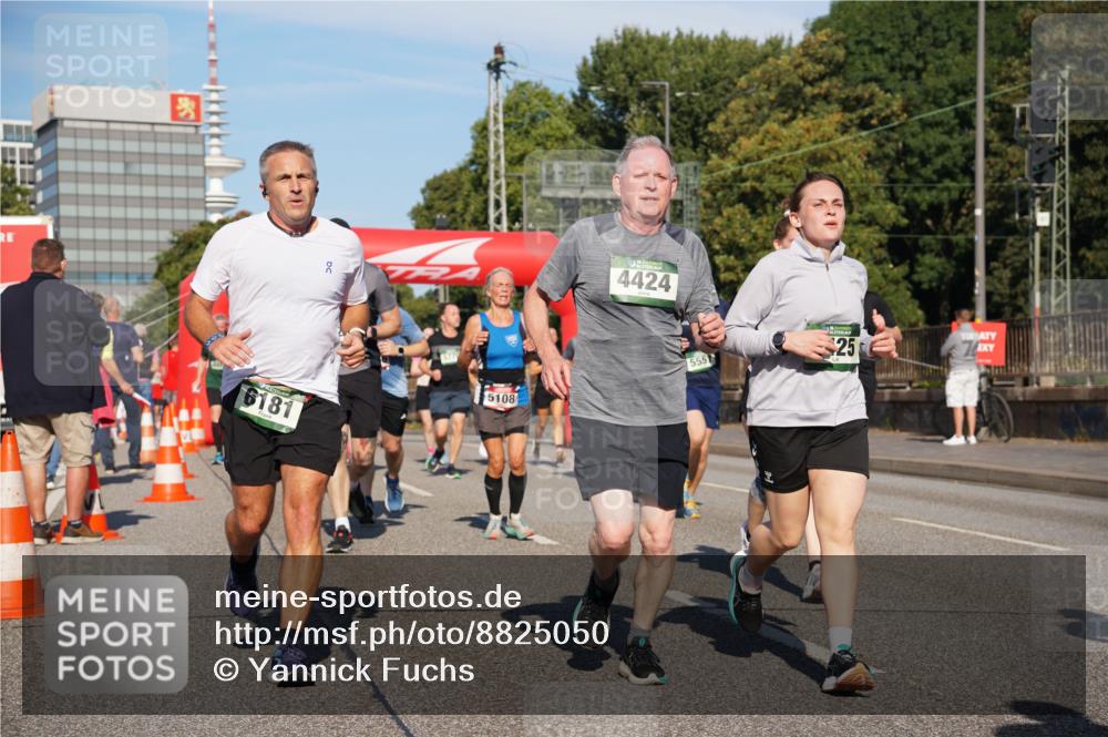 07.09.2025 - BARMER Alsterlauf Yannick Fuchs http://msf.ph/oto/8825050 07.09.2025 09:56:35 Laufen 6181, 5108, 4424, 5551, 25 meine-sportfotos.de