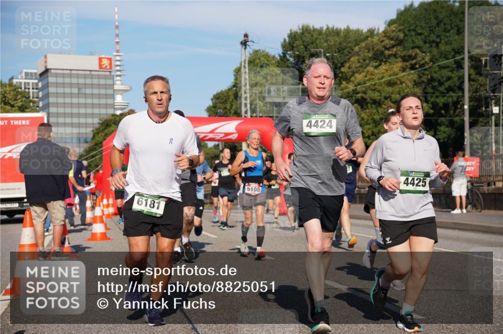 07.09.2025 - BARMER Alsterlauf Yannick Fuchs http://msf.ph/oto/8825051 07.09.2025 09:56:36 Laufen 6181, 5108, 4424, 136, 4425 meine-sportfotos.de