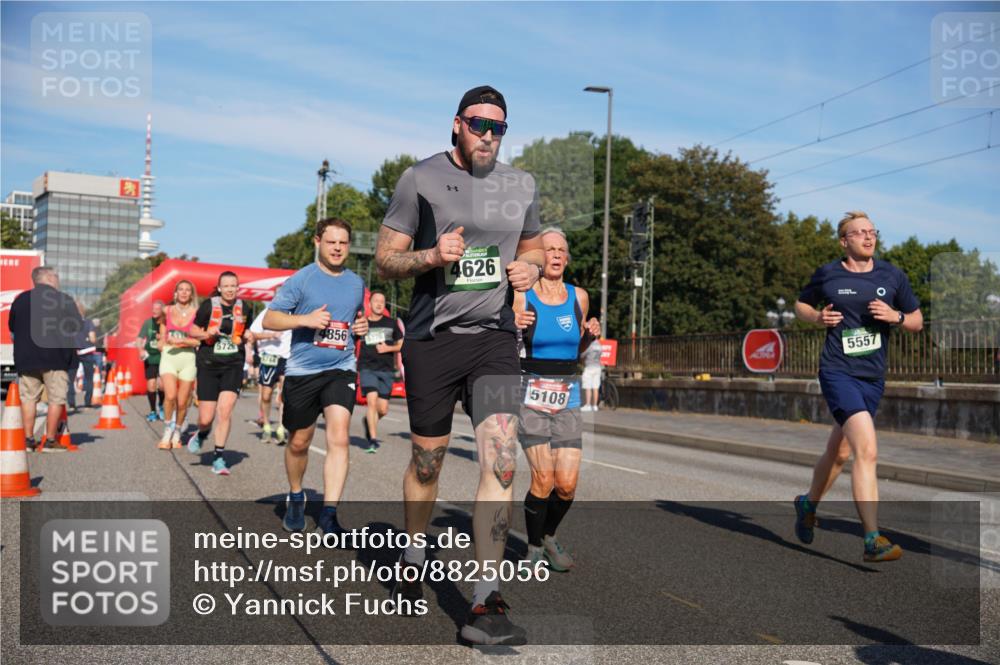 07.09.2025 - BARMER Alsterlauf Yannick Fuchs http://msf.ph/oto/8825056 07.09.2025 09:56:38 Laufen 5726, 4856, 5770, 4626, 5108, 5557 meine-sportfotos.de