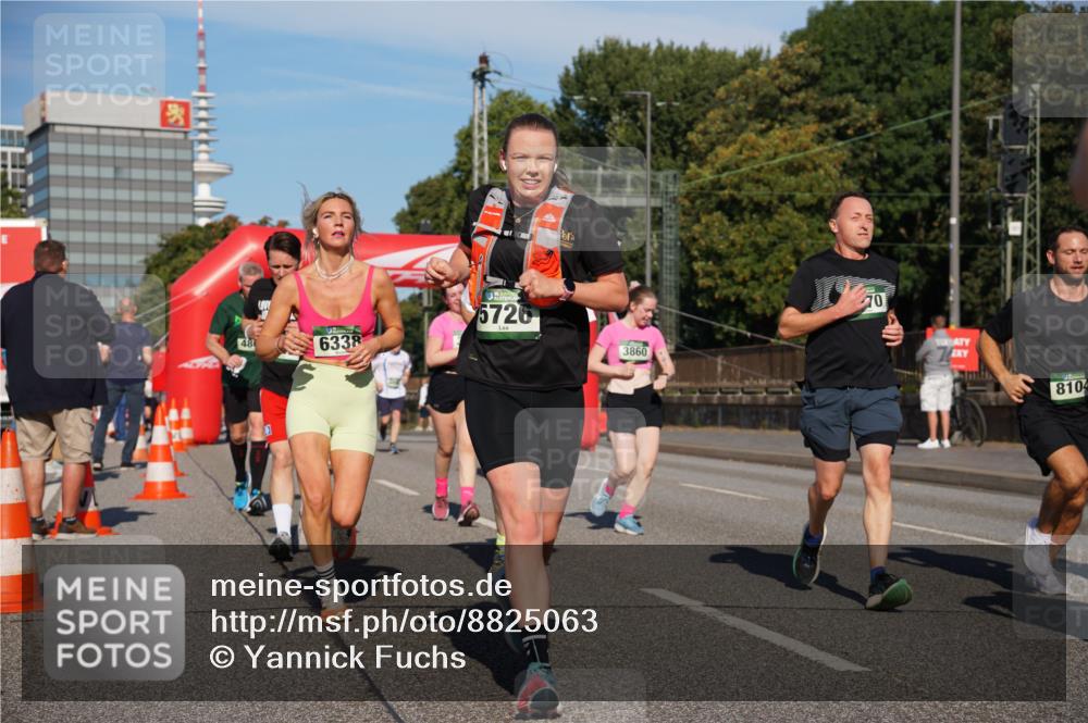 07.09.2025 - BARMER Alsterlauf Yannick Fuchs http://msf.ph/oto/8825063 07.09.2025 09:56:40 Laufen 48, 6338, 5726, 3860, 70, 8104 meine-sportfotos.de
