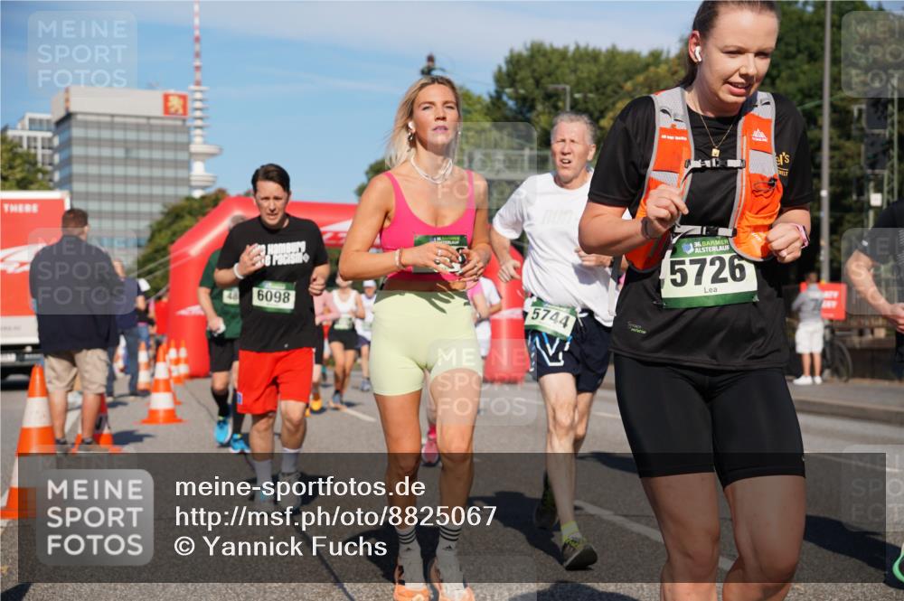 07.09.2025 - BARMER Alsterlauf Yannick Fuchs http://msf.ph/oto/8825067 07.09.2025 09:56:41 Laufen 6098, 5744, 36, 5726 meine-sportfotos.de