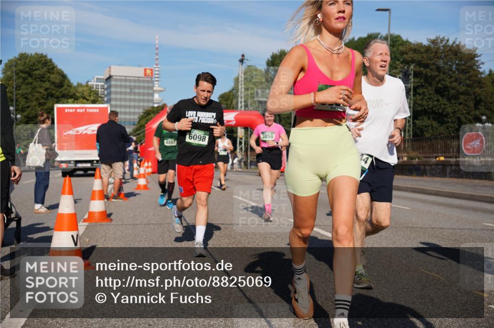 07.09.2025 - BARMER Alsterlauf Yannick Fuchs http://msf.ph/oto/8825069 07.09.2025 09:56:41 Laufen 4867, 6098, 3859 meine-sportfotos.de