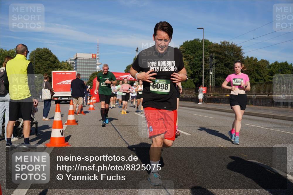 07.09.2025 - BARMER Alsterlauf Yannick Fuchs http://msf.ph/oto/8825075 07.09.2025 09:56:43 Laufen 4867, 323, 6098, 3860 meine-sportfotos.de