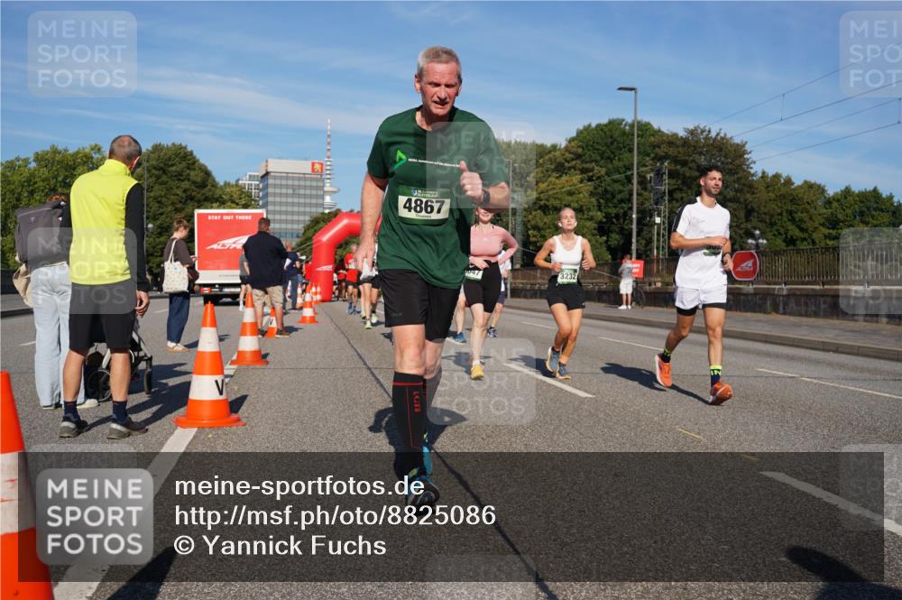 07.09.2025 - BARMER Alsterlauf Yannick Fuchs http://msf.ph/oto/8825086 07.09.2025 09:56:45 Laufen 4867, 047, 3232 meine-sportfotos.de