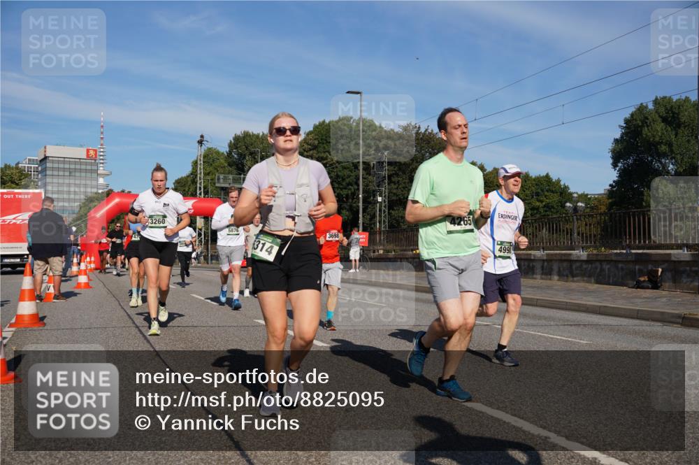 07.09.2025 - BARMER Alsterlauf Yannick Fuchs http://msf.ph/oto/8825095 07.09.2025 09:56:48 Laufen 470, 3260, 5876, 314, 3698, 4265, 4998 meine-sportfotos.de