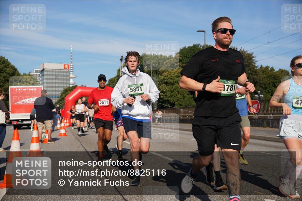 07.09.2025 - BARMER Alsterlauf Yannick Fuchs http://msf.ph/oto/8825116 07.09.2025 09:56:55 Laufen 2513, 5851, 35, 781, 2350, 47 meine-sportfotos.de