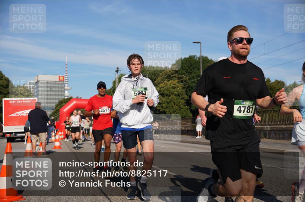 07.09.2025 - BARMER Alsterlauf Yannick Fuchs http://msf.ph/oto/8825117 07.09.2025 09:56:55 Laufen 2513, 5851, 36, 4781 meine-sportfotos.de