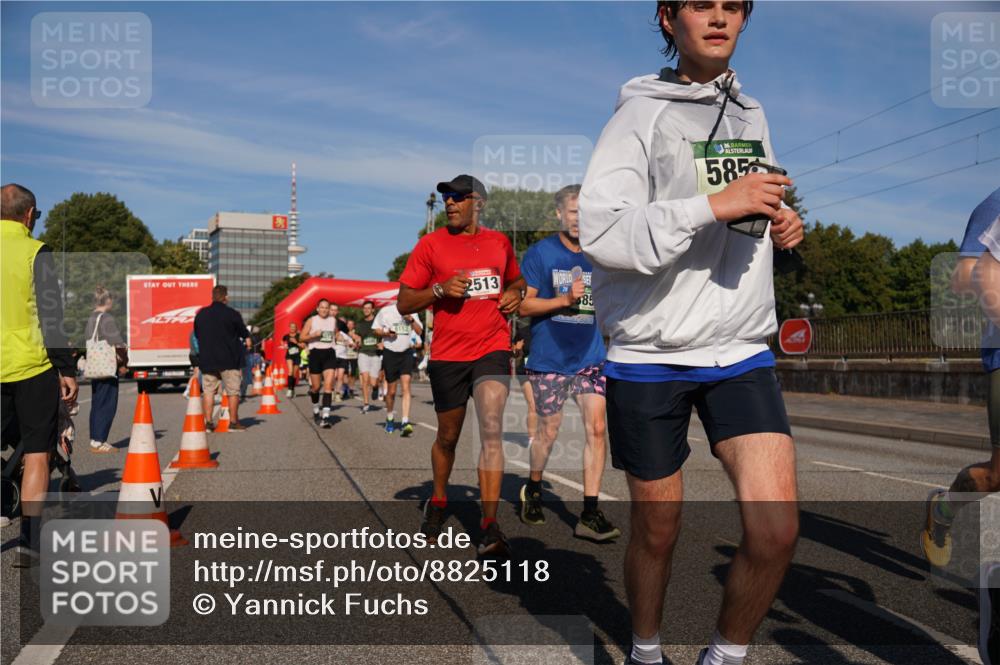 07.09.2025 - BARMER Alsterlauf Yannick Fuchs http://msf.ph/oto/8825118 07.09.2025 09:56:56 Laufen 2513, 585, 36, 585 meine-sportfotos.de
