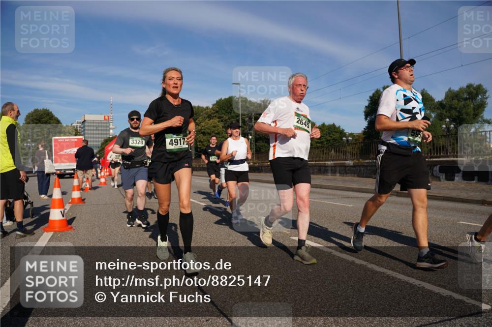 07.09.2025 - BARMER Alsterlauf Yannick Fuchs http://msf.ph/oto/8825147 07.09.2025 09:57:03 Laufen 3328, 4917, 4500, 2645, 595 meine-sportfotos.de