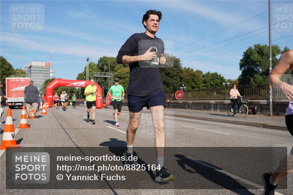 07.09.2025 - BARMER Alsterlauf Yannick Fuchs http://msf.ph/oto/8825164 07.09.2025 09:57:09 Laufen 3768, 65 meine-sportfotos.de