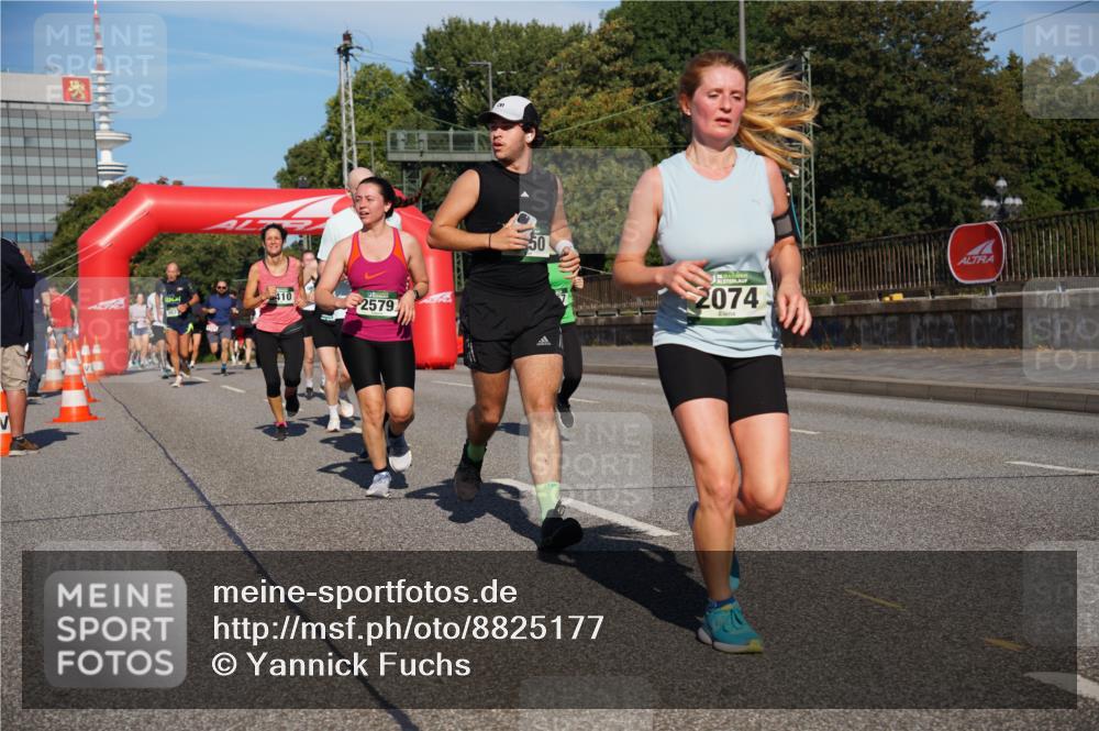07.09.2025 - BARMER Alsterlauf Yannick Fuchs http://msf.ph/oto/8825177 07.09.2025 09:57:15 Laufen 410, 2579, 50, 2074 meine-sportfotos.de