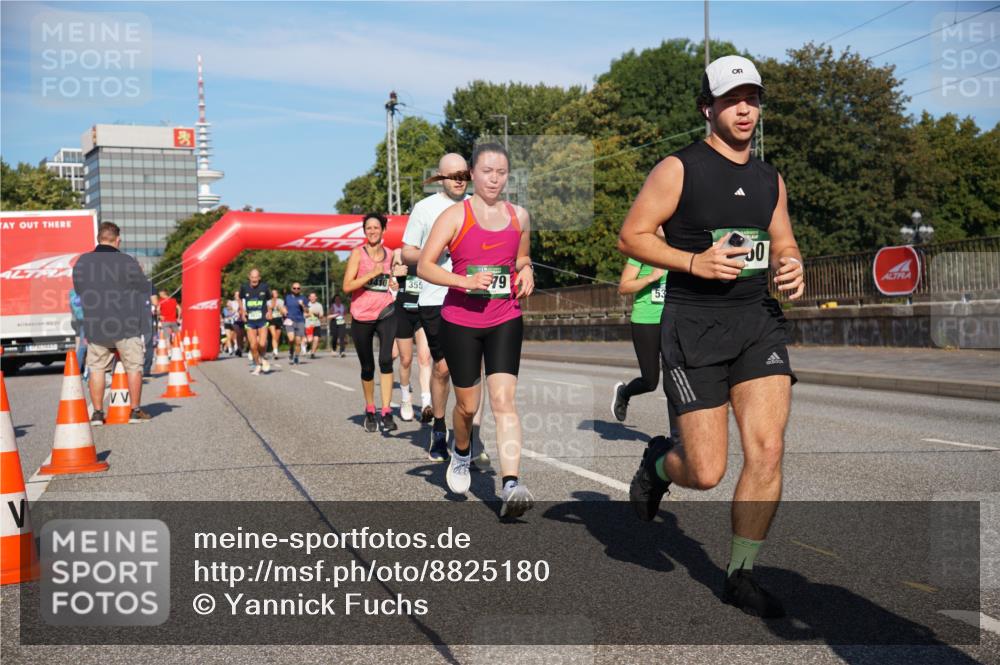 07.09.2025 - BARMER Alsterlauf Yannick Fuchs http://msf.ph/oto/8825180 07.09.2025 09:57:15 Laufen 3410, 355, 79, 53, 0 meine-sportfotos.de