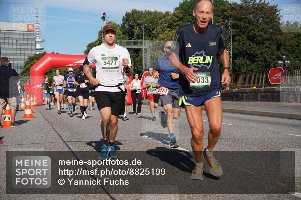 07.09.2025 - BARMER Alsterlauf Yannick Fuchs http://msf.ph/oto/8825199 07.09.2025 09:57:22 Laufen 5353, 5122, 4317, 5477, 5204, 5337, 2124, 033 meine-sportfotos.de