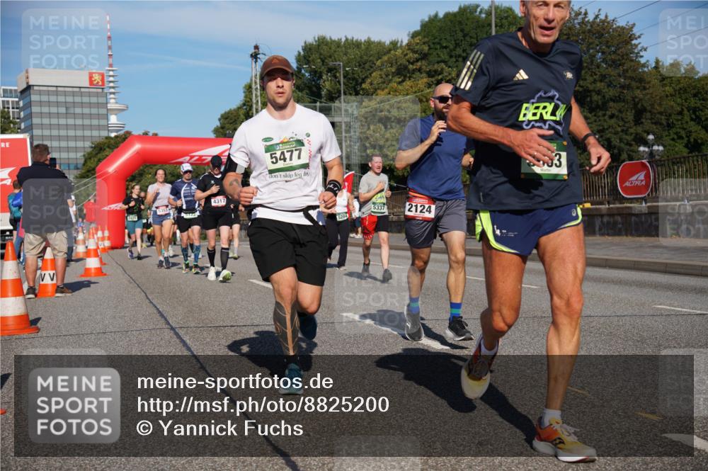 07.09.2025 - BARMER Alsterlauf Yannick Fuchs http://msf.ph/oto/8825200 07.09.2025 09:57:23 Laufen 2495, 5353, 5122, 4317, 5477, 5204, 5337, 2124, 3 meine-sportfotos.de