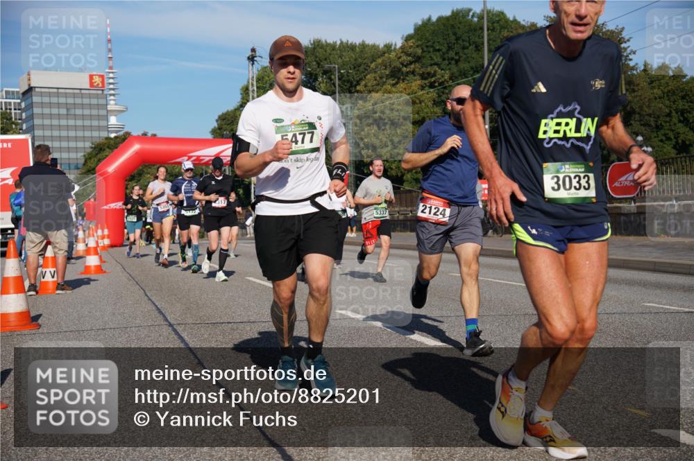 07.09.2025 - BARMER Alsterlauf Yannick Fuchs http://msf.ph/oto/8825201 07.09.2025 09:57:23 Laufen 205, 5353, 5122, 5477, 01, 5337, 2124, 36, 3033 meine-sportfotos.de