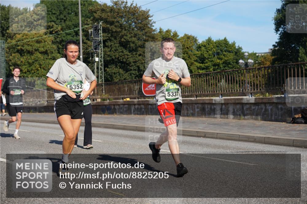 07.09.2025 - BARMER Alsterlauf Yannick Fuchs http://msf.ph/oto/8825205 07.09.2025 09:57:25 Laufen 2517, 5352, 10, 5204, 5337, 01 meine-sportfotos.de