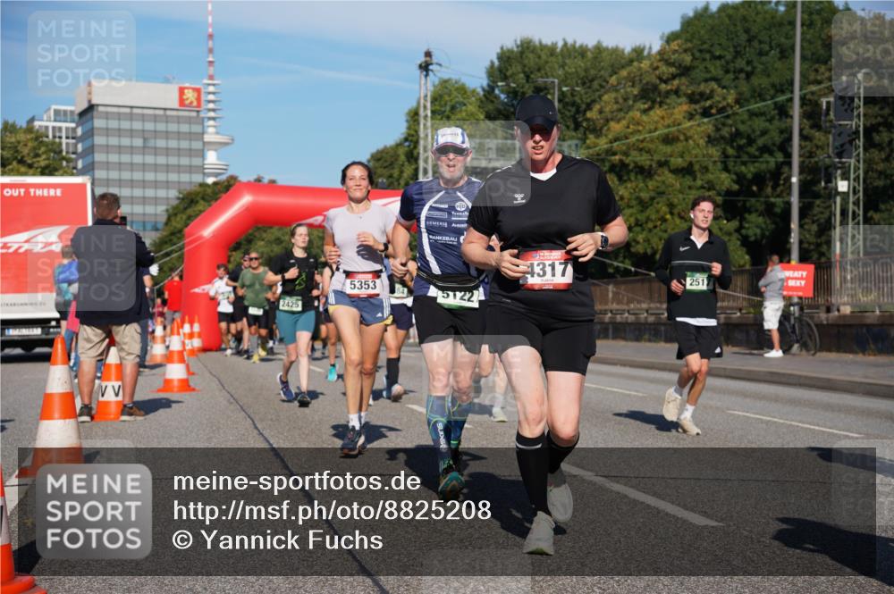 07.09.2025 - BARMER Alsterlauf Yannick Fuchs http://msf.ph/oto/8825208 07.09.2025 09:57:26 Laufen 2425, 5353, 1317, 5122, 251 meine-sportfotos.de