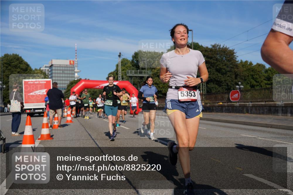 07.09.2025 - BARMER Alsterlauf Yannick Fuchs http://msf.ph/oto/8825220 07.09.2025 09:57:28 Laufen 2425, 529, 5353 meine-sportfotos.de