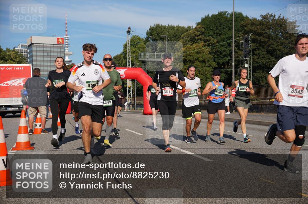 07.09.2025 - BARMER Alsterlauf Yannick Fuchs http://msf.ph/oto/8825230 07.09.2025 09:57:33 Laufen 30, 4, 6849, 8283, 466, 3018, 3834, 809, 3545 meine-sportfotos.de