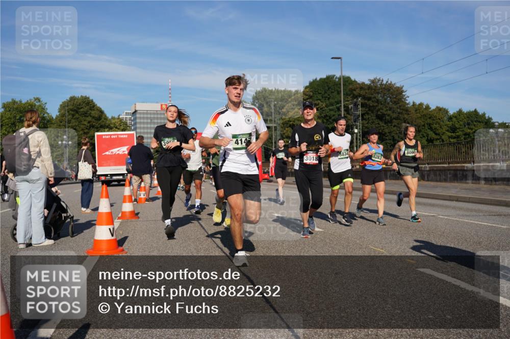 07.09.2025 - BARMER Alsterlauf Yannick Fuchs http://msf.ph/oto/8825232 07.09.2025 09:57:34 Laufen 30, 414, 3018, 3834, 8283, 8090 meine-sportfotos.de