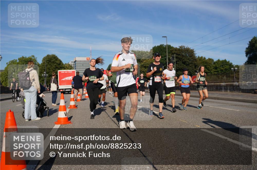07.09.2025 - BARMER Alsterlauf Yannick Fuchs http://msf.ph/oto/8825233 07.09.2025 09:57:34 Laufen 3956, 3018, 834, 8090, 8283 meine-sportfotos.de