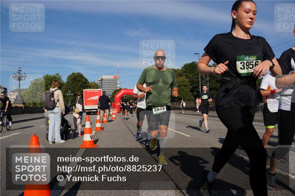 07.09.2025 - BARMER Alsterlauf Yannick Fuchs http://msf.ph/oto/8825237 07.09.2025 09:57:35 Laufen 5849, 4660, 36, 3956 meine-sportfotos.de