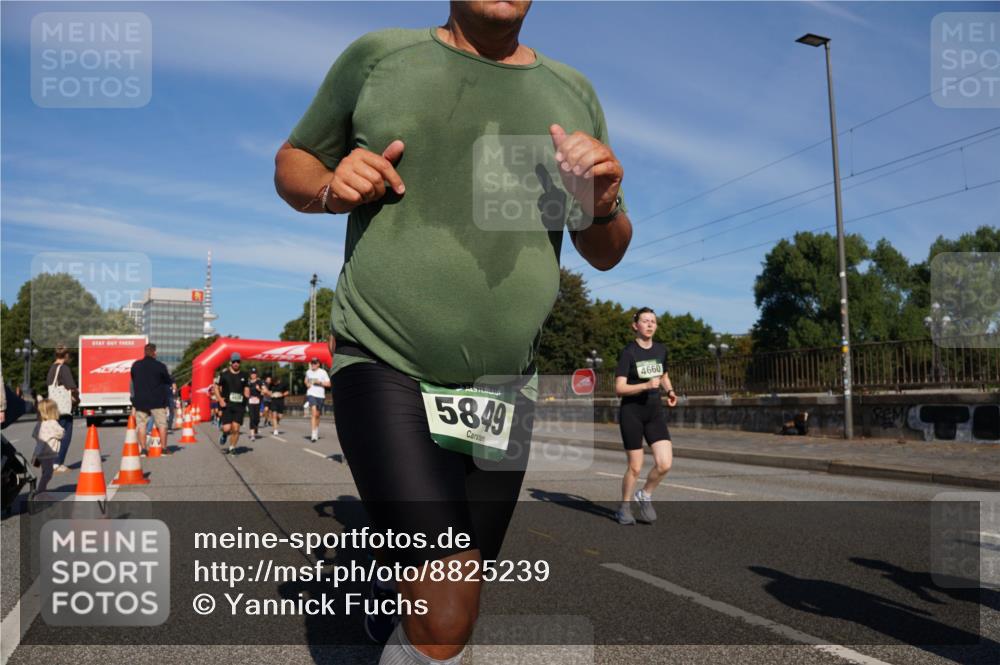 07.09.2025 - BARMER Alsterlauf Yannick Fuchs http://msf.ph/oto/8825239 07.09.2025 09:57:36 Laufen 58, 49, 4660 meine-sportfotos.de
