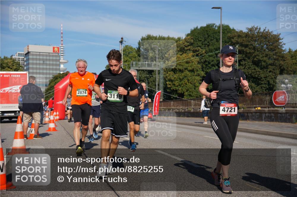 07.09.2025 - BARMER Alsterlauf Yannick Fuchs http://msf.ph/oto/8825255 07.09.2025 09:57:41 Laufen 2874, 107, 3119, 351, 4721 meine-sportfotos.de