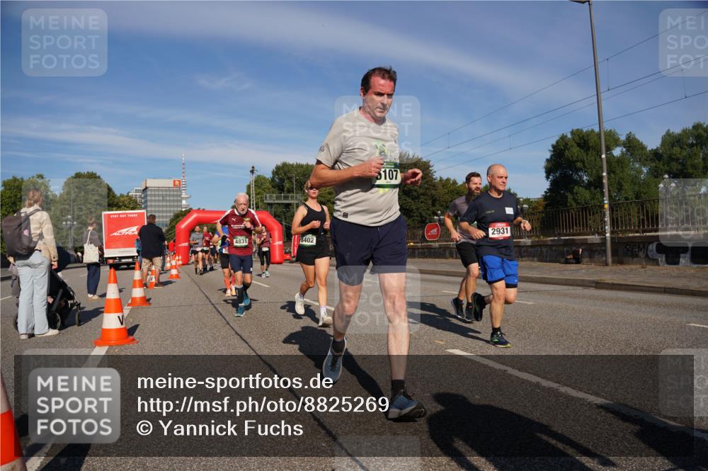 07.09.2025 - BARMER Alsterlauf Yannick Fuchs http://msf.ph/oto/8825269 07.09.2025 09:57:44 Laufen 4831, 8402, 107, 2931 meine-sportfotos.de