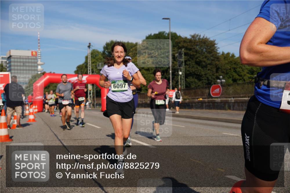 07.09.2025 - BARMER Alsterlauf Yannick Fuchs http://msf.ph/oto/8825279 07.09.2025 09:57:47 Laufen 6097 meine-sportfotos.de