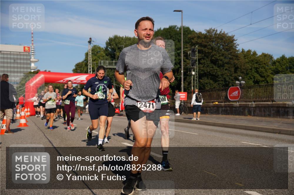 07.09.2025 - BARMER Alsterlauf Yannick Fuchs http://msf.ph/oto/8825288 07.09.2025 09:57:50 Laufen 1007, 476, 361, 5306, 2471, 000 meine-sportfotos.de