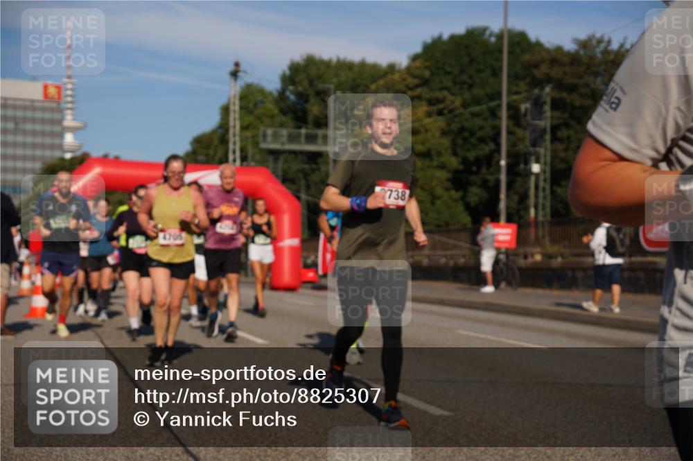 07.09.2025 - BARMER Alsterlauf Yannick Fuchs http://msf.ph/oto/8825307 07.09.2025 09:57:55 Laufen 1200, 4705, 738 meine-sportfotos.de