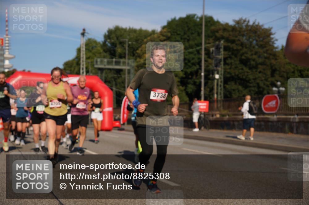 07.09.2025 - BARMER Alsterlauf Yannick Fuchs http://msf.ph/oto/8825308 07.09.2025 09:57:55 Laufen 3738, 4705 meine-sportfotos.de