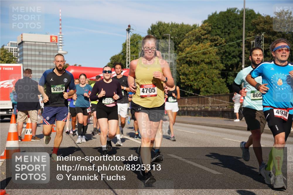 07.09.2025 - BARMER Alsterlauf Yannick Fuchs http://msf.ph/oto/8825313 07.09.2025 09:57:56 Laufen 5289, 4705, 2790, 805, 4938 meine-sportfotos.de
