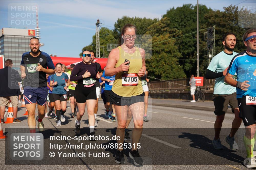 07.09.2025 - BARMER Alsterlauf Yannick Fuchs http://msf.ph/oto/8825315 07.09.2025 09:57:56 Laufen 528, 281, 2553, 517, 4705, 2798, 49 meine-sportfotos.de