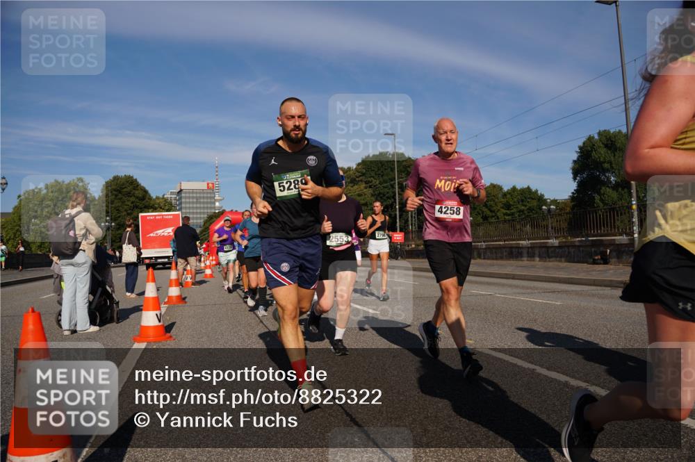 07.09.2025 - BARMER Alsterlauf Yannick Fuchs http://msf.ph/oto/8825322 07.09.2025 09:57:58 Laufen 4130, 5289, 2553, 2798, 4258 meine-sportfotos.de