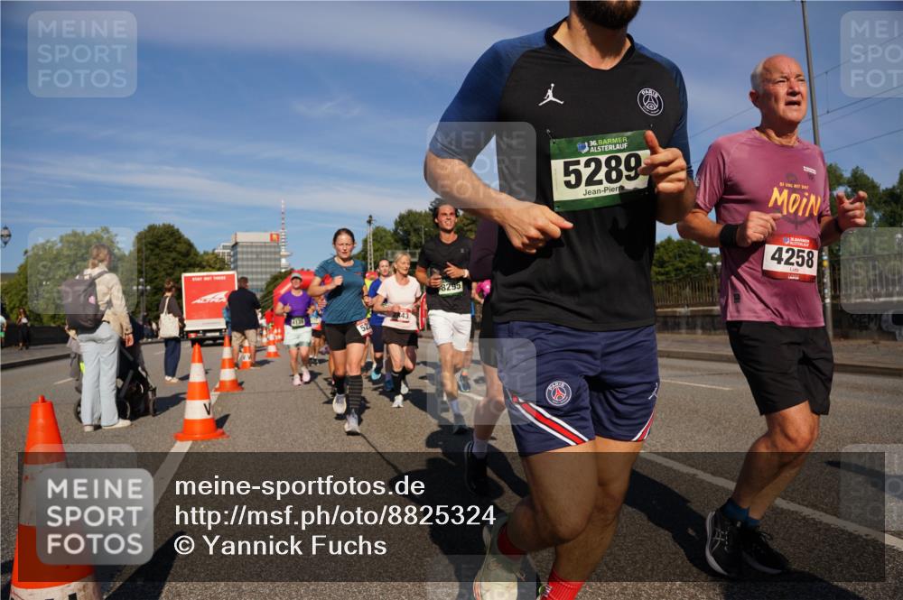 07.09.2025 - BARMER Alsterlauf Yannick Fuchs http://msf.ph/oto/8825324 07.09.2025 09:57:59 Laufen 4133, 522, 8295, 36, 5289, 4258 meine-sportfotos.de