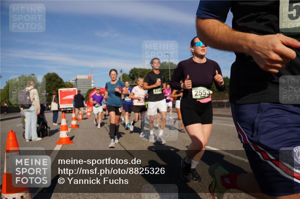 07.09.2025 - BARMER Alsterlauf Yannick Fuchs http://msf.ph/oto/8825326 07.09.2025 09:57:59 Laufen 8299, 2553, 5 meine-sportfotos.de
