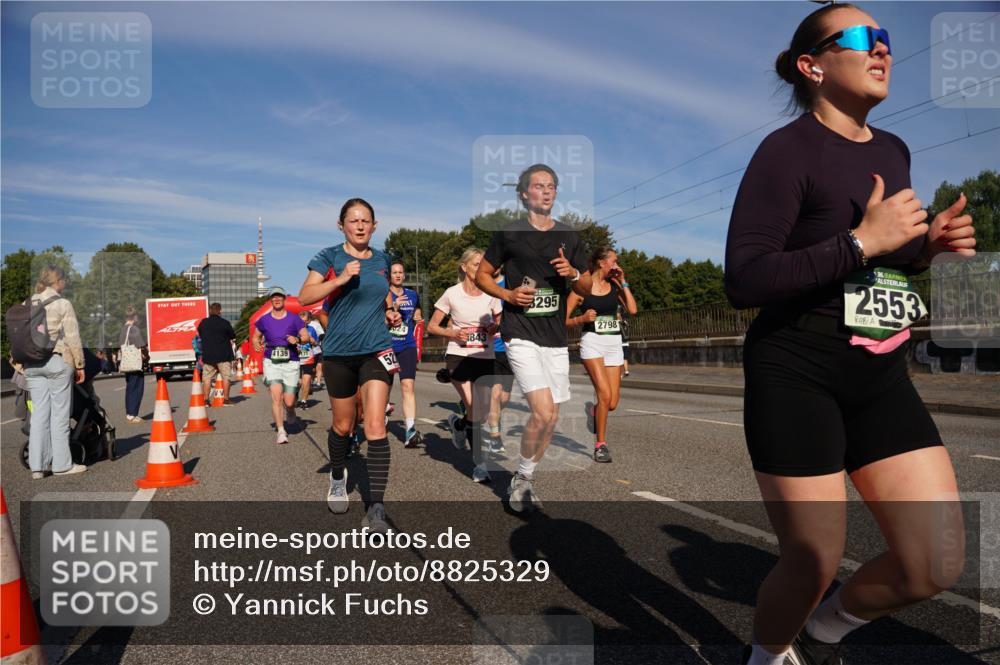 07.09.2025 - BARMER Alsterlauf Yannick Fuchs http://msf.ph/oto/8825329 07.09.2025 09:57:59 Laufen 4139, 171, 52, 843, 3295, 2798, 36, 2553 meine-sportfotos.de